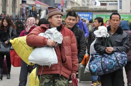 打工潮已经退去，打工多年买不起车买不起房，农民工开始自主创业