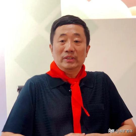 柴里煤矿团委举行听老党员讲述艰苦创业故事座谈会