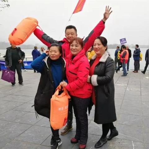 桂林冬泳队视频相关长尾关键词有哪些