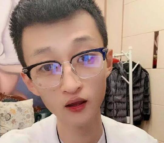 祁天道诈骗700万后续！曾脚踩着兰博基尼直播，水载舟亦覆舟