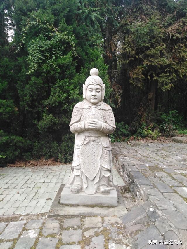 12月女宝宝姓黄怎么起名(姓黄的有什么辈分)