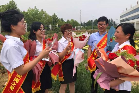 以榜样力量树时代新风宛城区溧河乡66名“溧河之星”获表彰