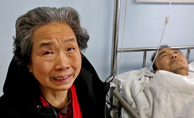 老人有义务帮子女带孩子么