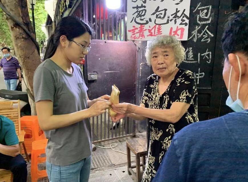 杭州有什么美食小吃（请问杭州有哪些特色小吃）