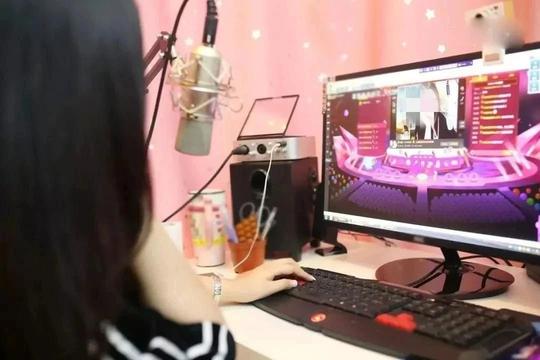 警惕！小孩迷上当直播博主？短视频抹杀孩子的思考能力