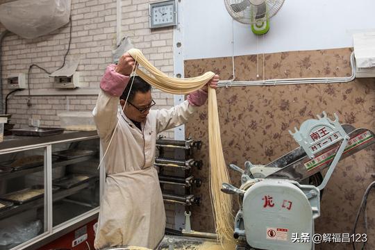 县城小小压面馆，夫妻俩一年纯挣15万元，他们的诀窍是什么