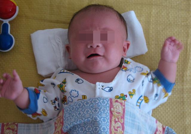 4岁宝宝屁多而且臭是什么原因