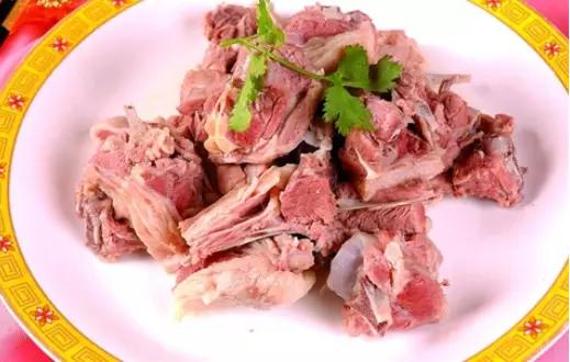 昆山有什么美食（昆山哪个镇外来人口多适合做小吃快餐）