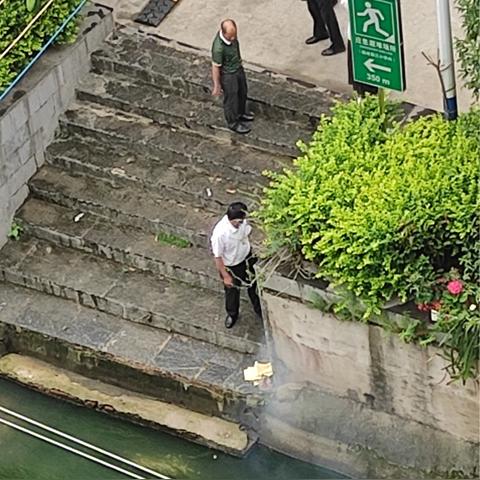 桂林市衣服实体店在哪里