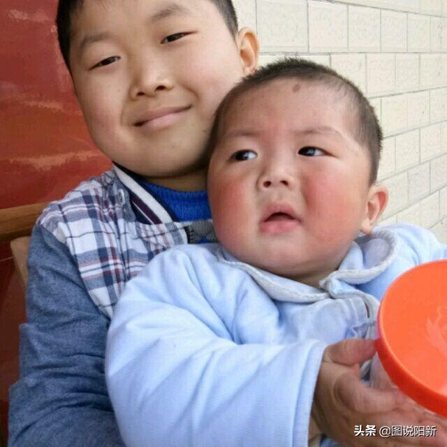 俩男孩怎么给宝宝起名（选名字男孩郑姓两个字）