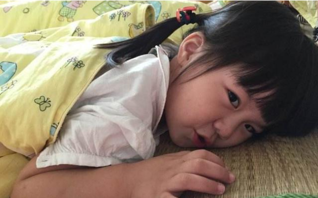 孩子老是睡觉时咳嗽怎么回事