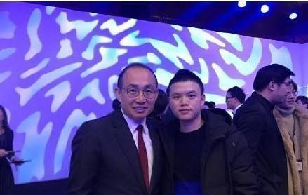 90后亿万湘商传奇：从负债20万走到富豪榜，背后女人是谁？