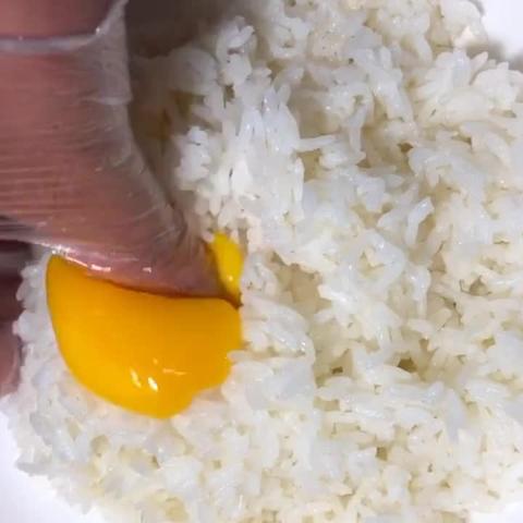 剩鸡蛋黄做法大全的长尾关键词有哪些