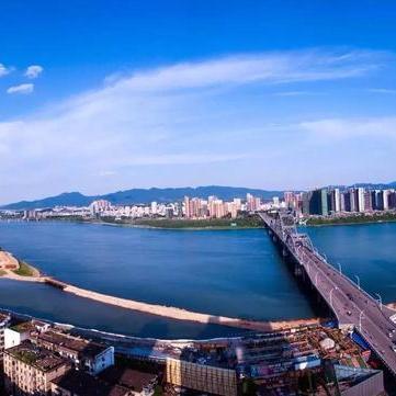 新余市和长沙市哪个好