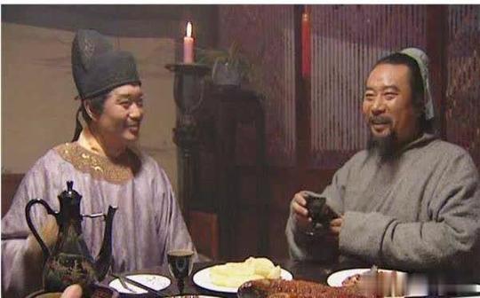 水浒传中最大骗局：小二，上壶好酒二斤牛肉，我们被骗了这么多年