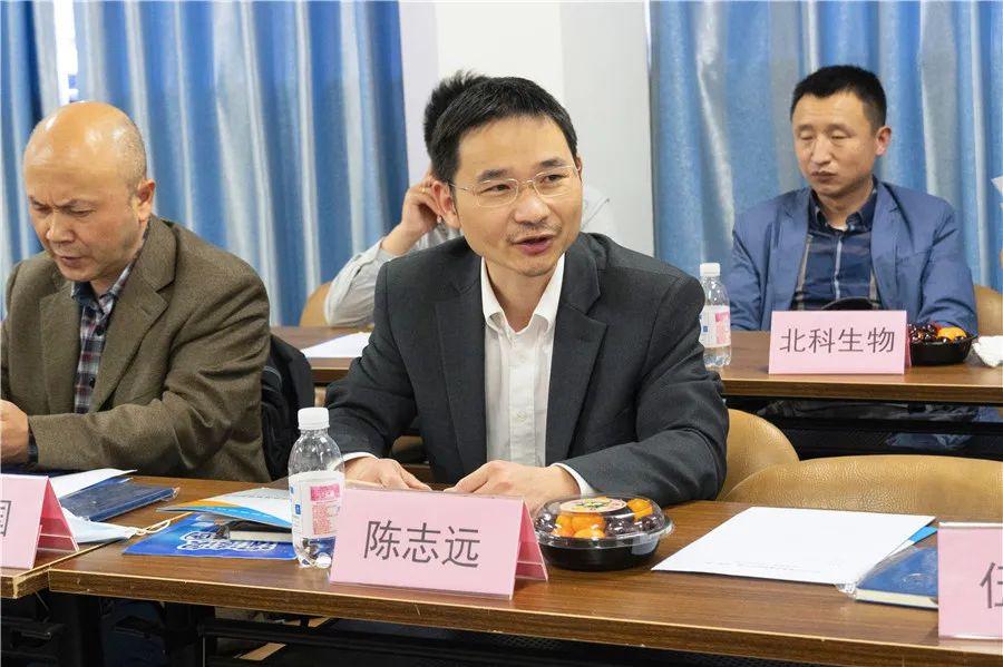 1,从少年宫去罗湖古玩城,深圳美术馆在哪里?