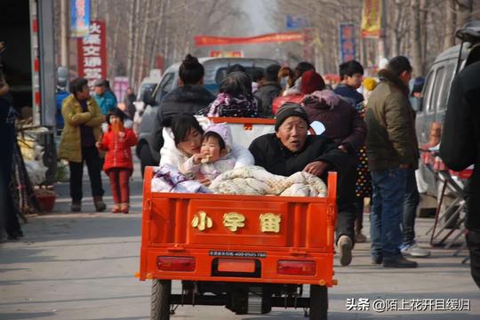 农村冬天集市摆地摊卖什么赚钱？这几类商品是个好选择！