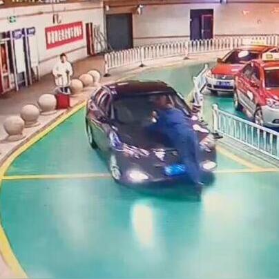 保定市出租车需要哪些证