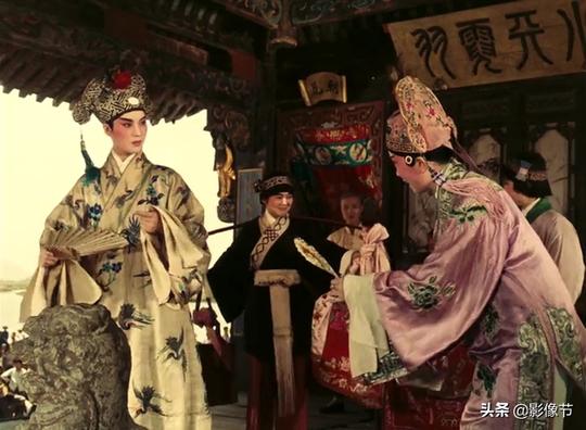 清清白白做人，认认真真唱戏，《舞台姐妹》给演艺圈的永恒箴言