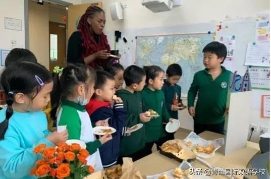 来看这些一年级孩子完成的“世界美食项目调研报告”
