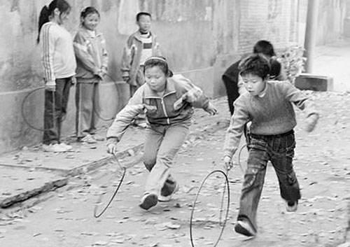 70、80、90后的《童年》怀旧经典娱乐，满满的童年回忆…