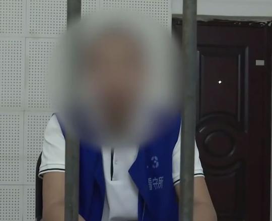 男子为创业被合伙人施暴三四十次，称开始不报警是怕因为怕关店