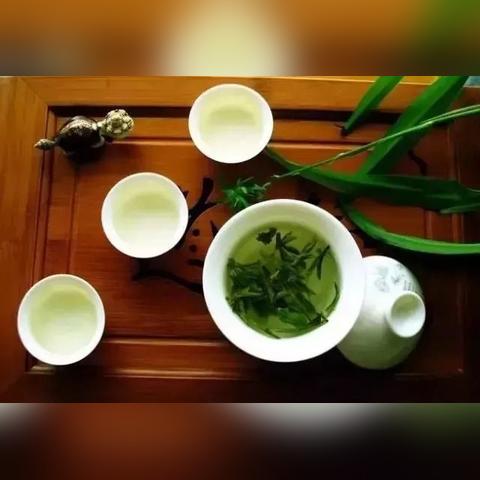 去杭州哪里有卖特产的？