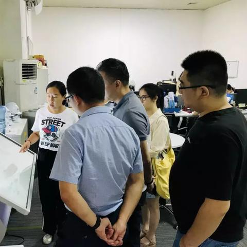 我想在广州创业，没什么积蓄，做什么合适？
