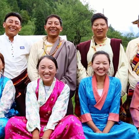 成都市西藏饭店地铁口的长尾关键词有哪些