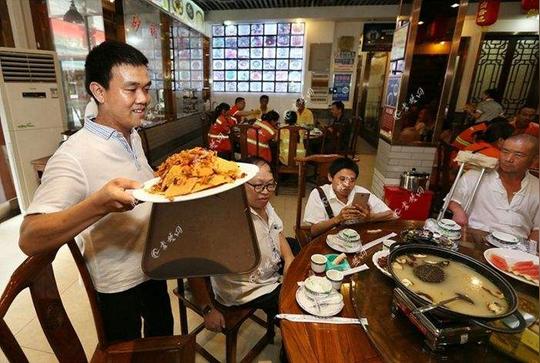 为什么三四线小城市，店面退租最火是小餐馆和理发店原因很无奈