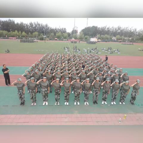 成都市七中军训班怎么样