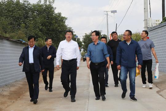 赵雁峰赴大宁县太德乡走访慰问帮扶户爱心助学捐赠体育器材