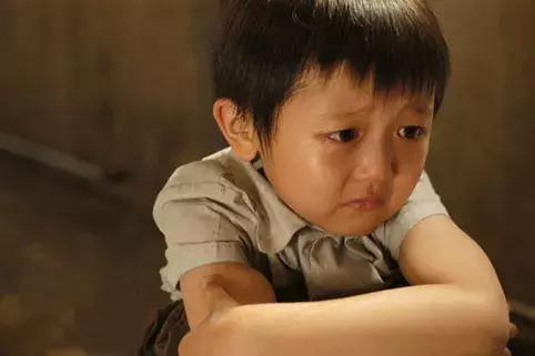 孩子哭了妈妈安抚竟影响孩子的性格