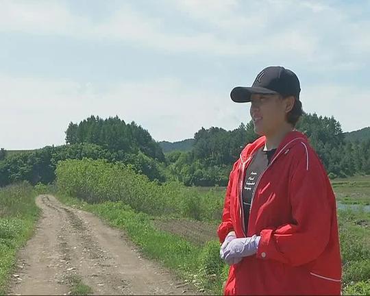 本溪县草河城镇女大学生回乡发展香菇产业带领村民致富
