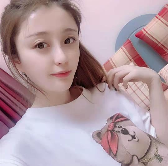 陌陌倩宝儿周年庆排面十足众多直播圈好友前来道贺