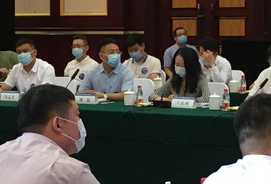 海外留学生石家庄就业创业座谈会正在举行，石家庄市政府推介创业引才政策向海外学子发出携手同行真诚邀约