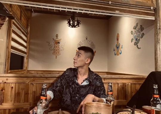 段宏楠触电身亡后出现气愤一幕，被嘲讽喜欢要礼物，女友发声表态