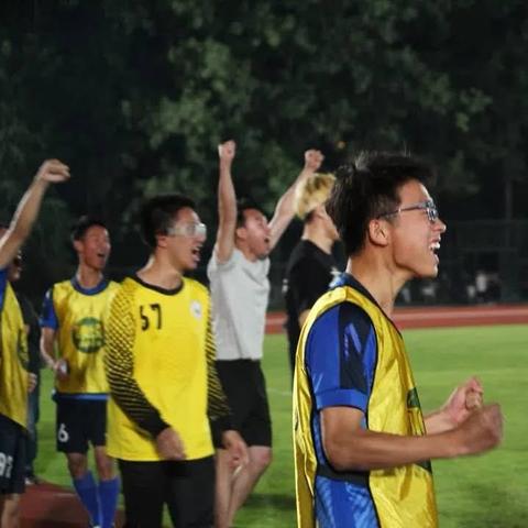 国外足球比赛氛围图片的长尾关键词有哪些