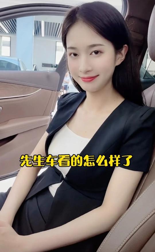 盘点那些短视频人气4s店销售顾问美女——有颜有条会卖车