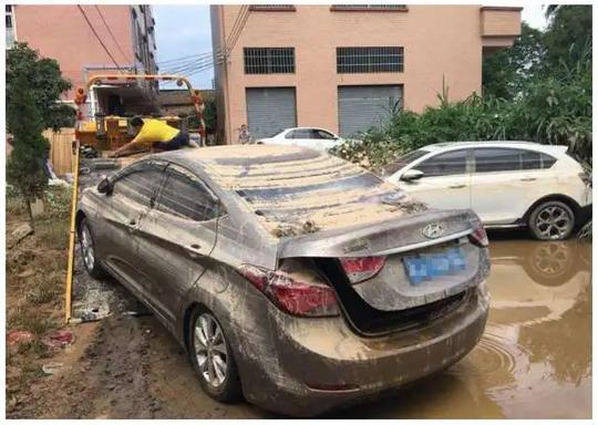 广东暴雨过后，3万买一辆泡水宝马到底亏不亏？听听修车工怎么说