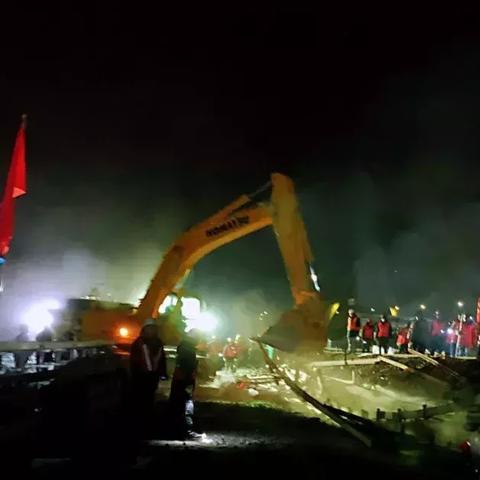 成都市地铁施工吊车事故的长尾关键词有哪些