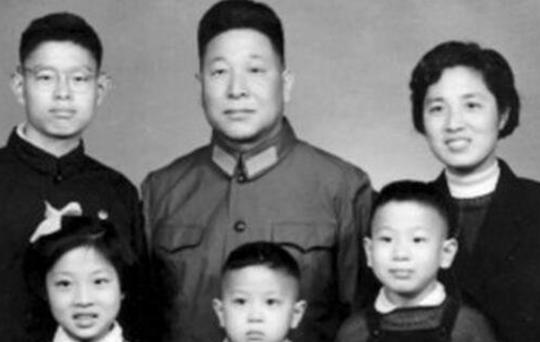 看中国首富都是怎么创业的