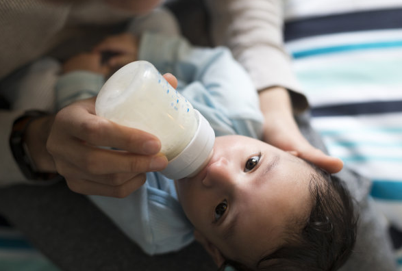 喝奶粉的宝宝容易便秘吗