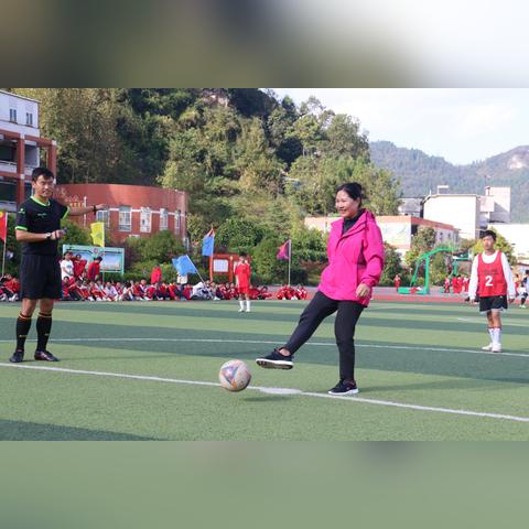 南宁市友爱小学是哪个区