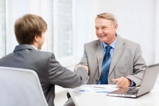 如何才能做到年薪100万以上？那些牛逼的职场人，都懂这4点