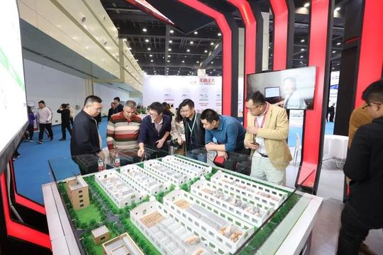 跟传统养殖说拜拜！李曼大会上智慧养猪联合生态展实力吸晴