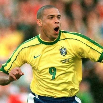 皮制足球鞋怎么擦