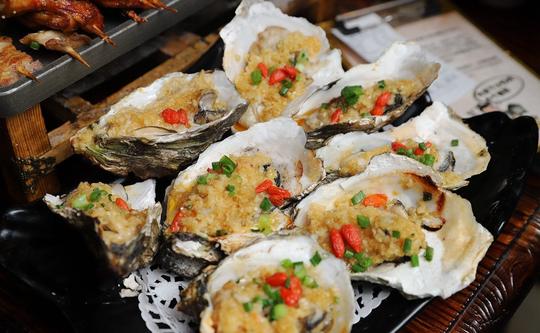 烧烤店能有多挣钱？一家烧烤小店，每月都能赚20万