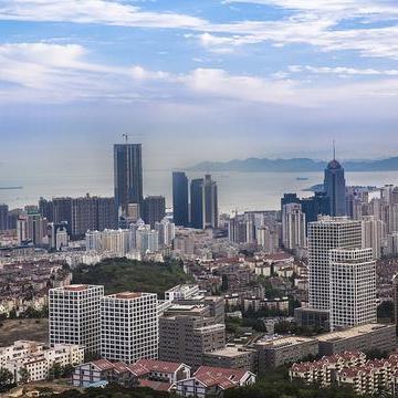 济南福建哪个纬度高