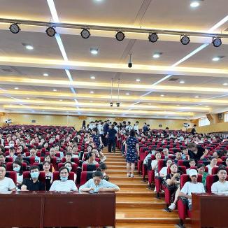 西安市6中和8中高中部怎么样？